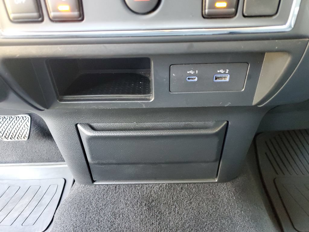 Certified 2024 Nissan Titan SV AWD/4WD image 29