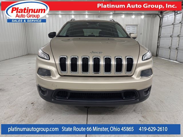 Used 2015 Jeep Cherokee Latitude w/ Comfort/Convenience Group AWD/4WD image 8