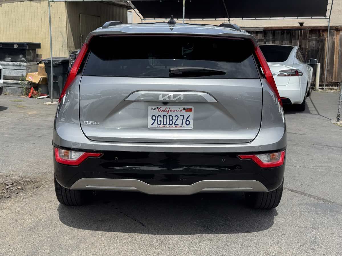 Used 2023 Kia Niro Wind FWD image 11