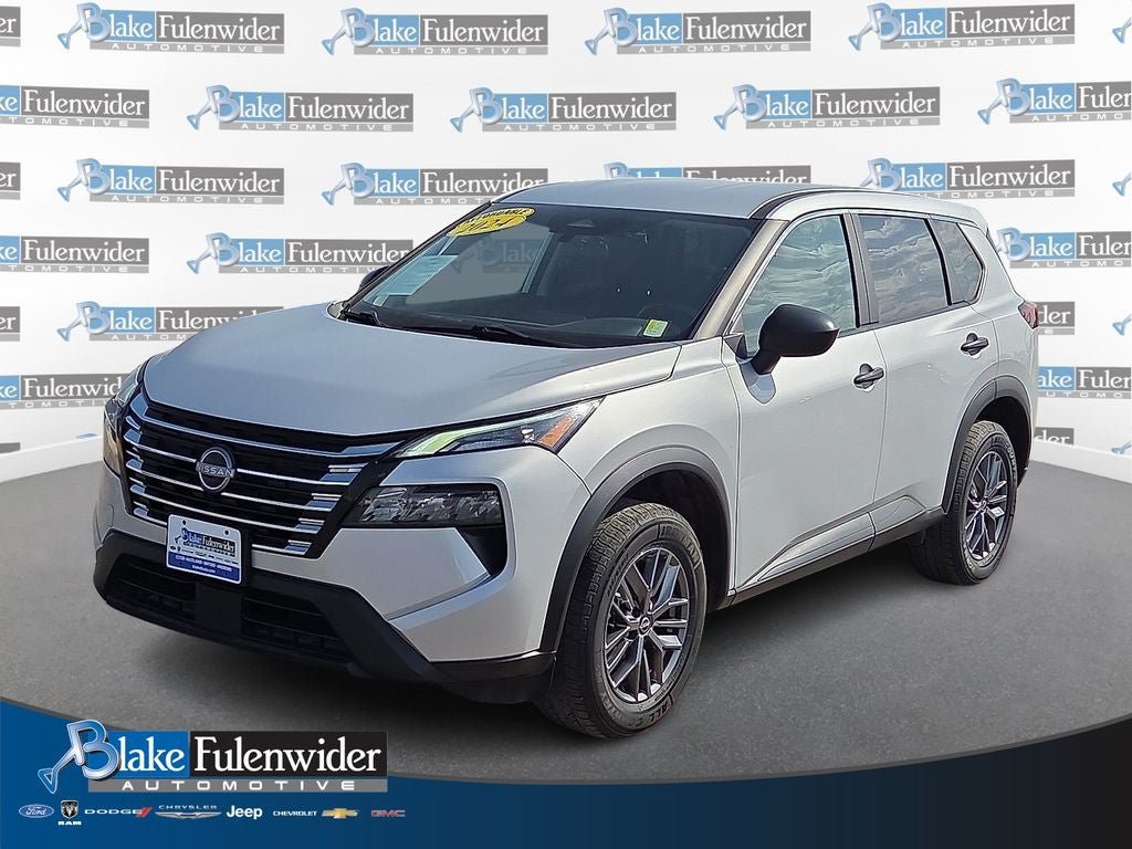 Used 2024 Nissan Rogue S AWD/4WD image 1