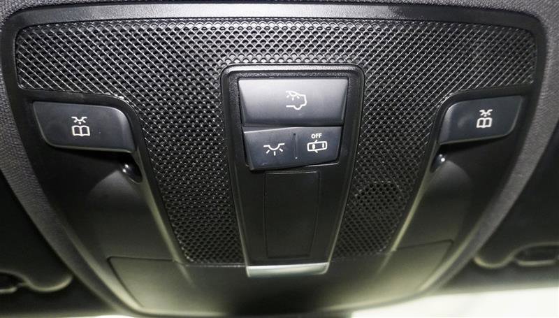 Used 2015 Mercedes-Benz CLA 250 image 30