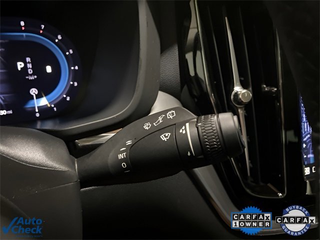 Used 2025 Volvo XC60 B5 Core image 32