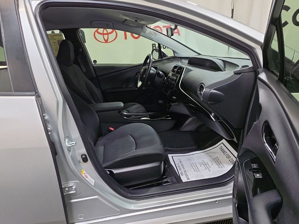 Used 2016 Toyota Prius Three FWD image 13