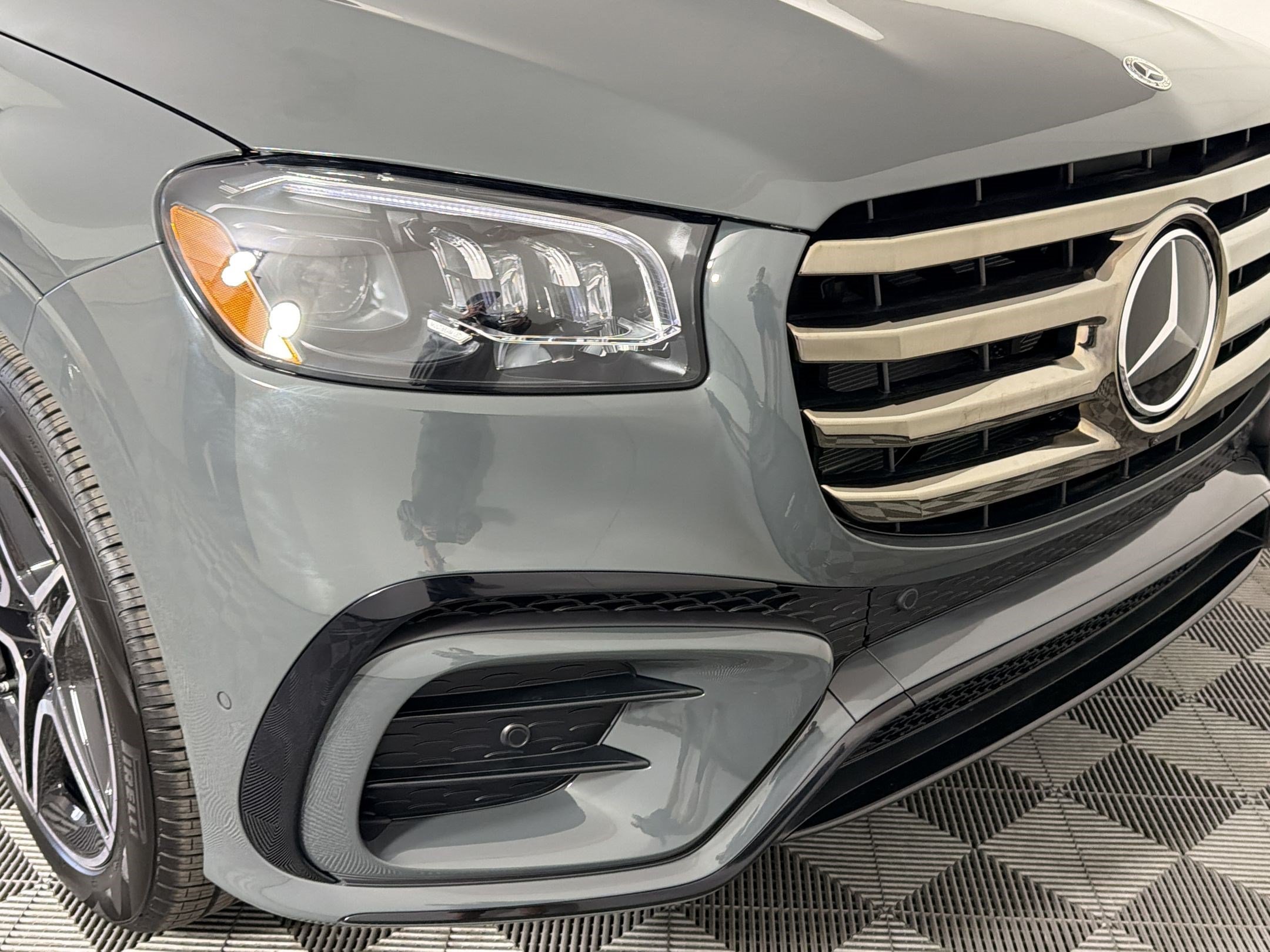 New 2026 Mercedes-Benz GLS 450 4MATIC image 11