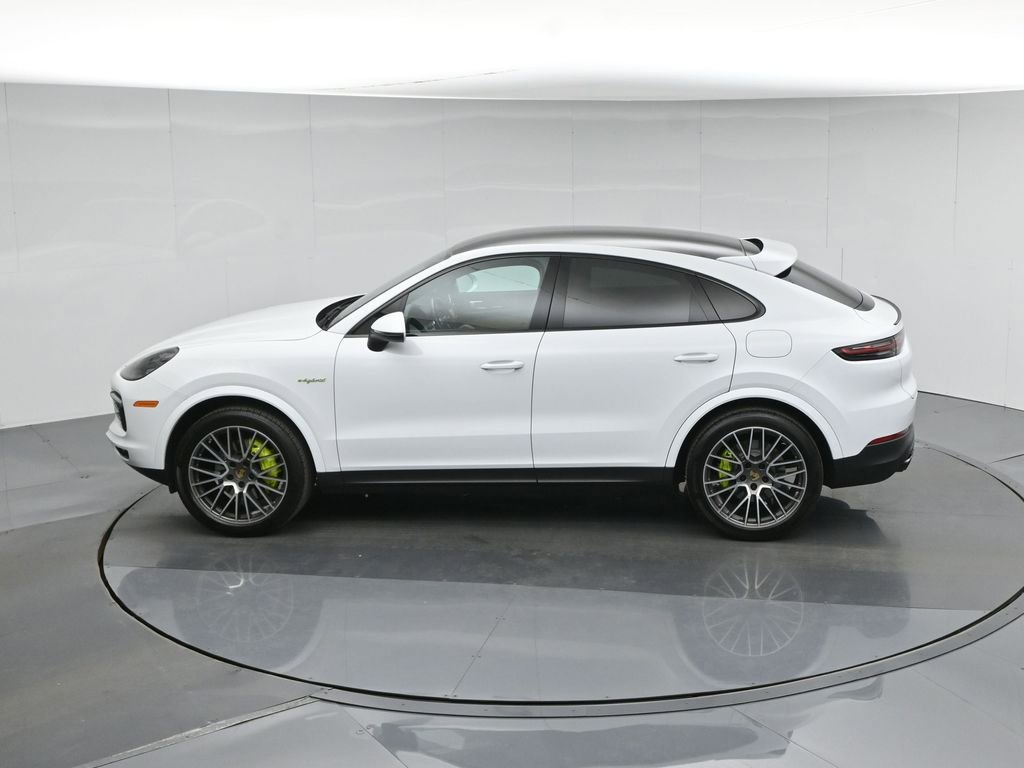 Used 2022 Porsche Cayenne E-Hybrid Coupe image 52