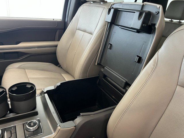 Used 2018 Ford Expedition Max XLT w/ Equipment Group 202A AWD/4WD image 34