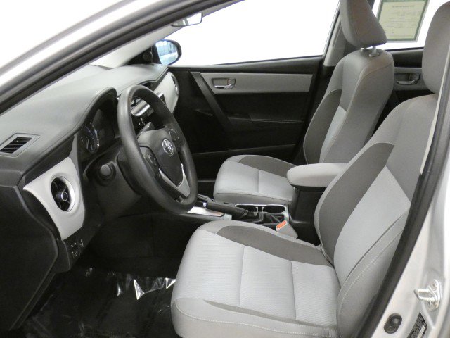 Used 2018 Toyota Corolla LE image 8