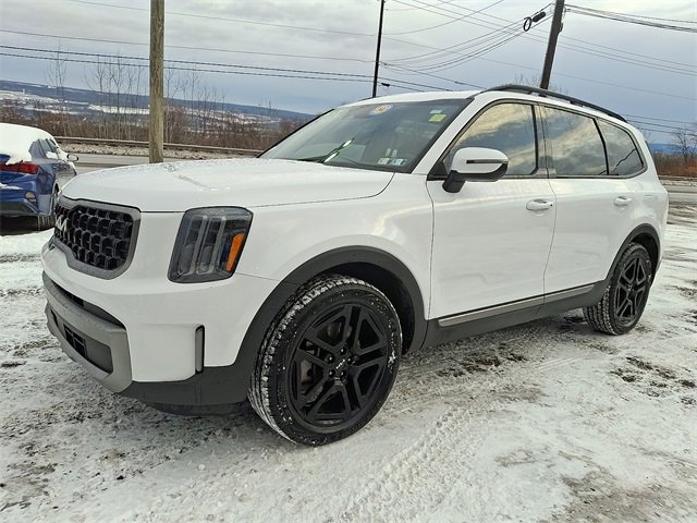 Used 2023 Kia Telluride EX X-Line image 3
