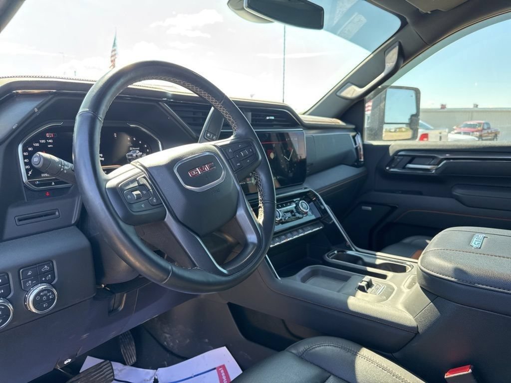 Used 2025 GMC Sierra 2500 AT4 AWD/4WD image 27