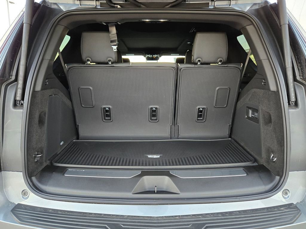 New 2026 Cadillac Escalade Sport w/ Touring Package image 32