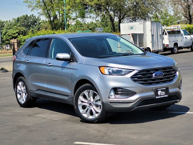 Used 2024 Ford Edge Titanium image 2