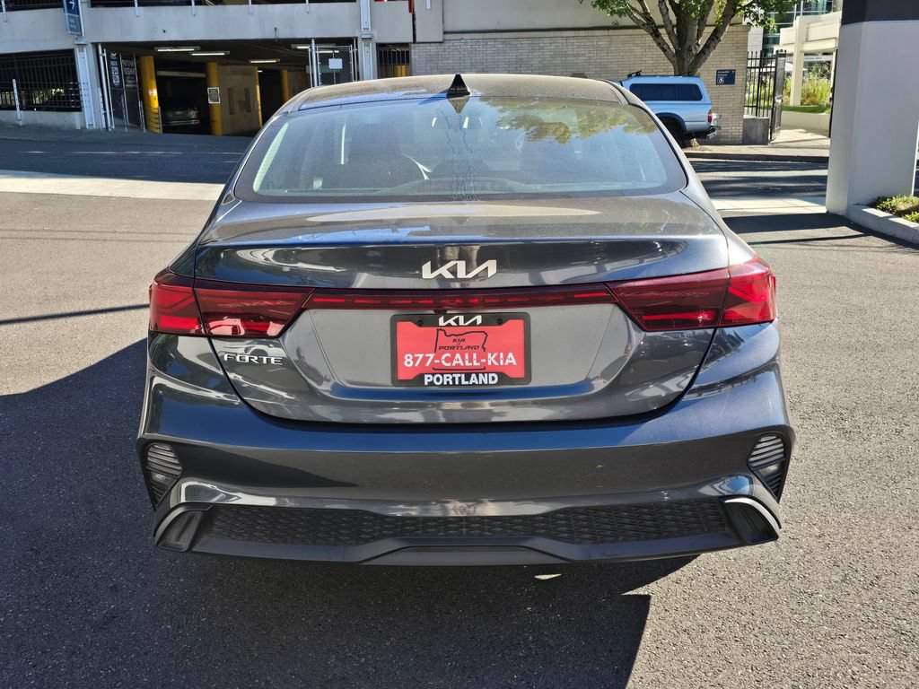 Used 2024 Kia Forte LXS FWD image 4