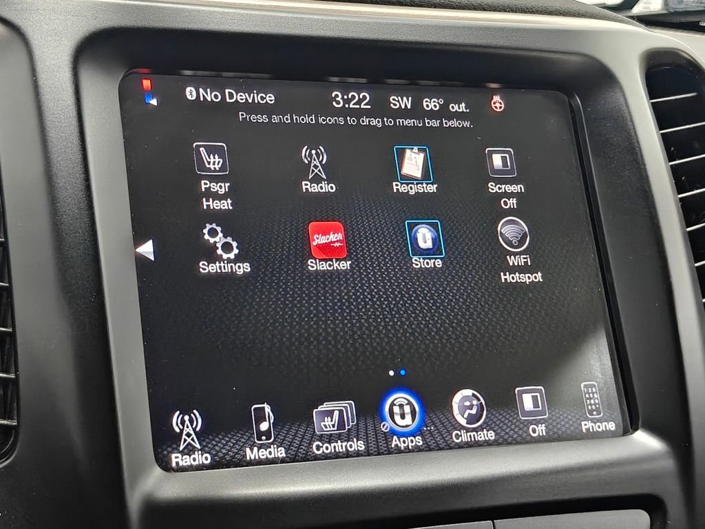 Used 2017 Jeep Cherokee Latitude w/ Cold Weather Group image 31