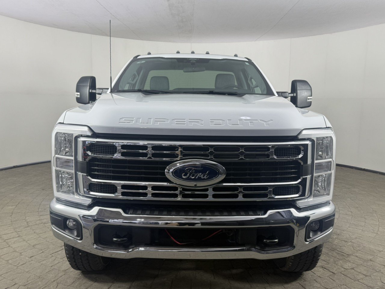 Used 2026 Ford F350 XLT w/ 360-Degree Camera Package AWD/4WD image 2