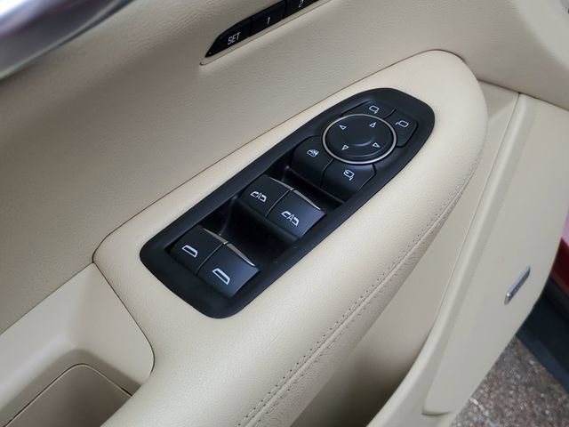 Used 2017 Cadillac XT5 Luxury w/ Driver Awareness Package AWD/4WD image 23