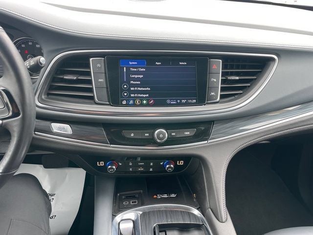 Used 2023 Buick Enclave Essence AWD/4WD image 12