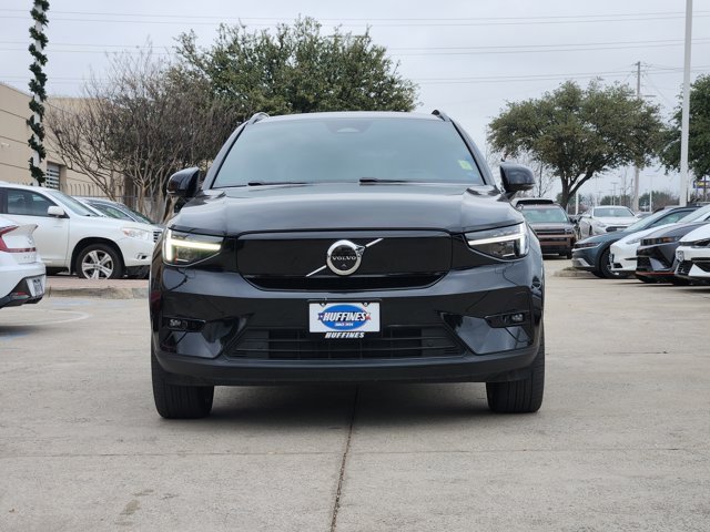Used 2023 Volvo XC40 Recharge Ultimate image 2