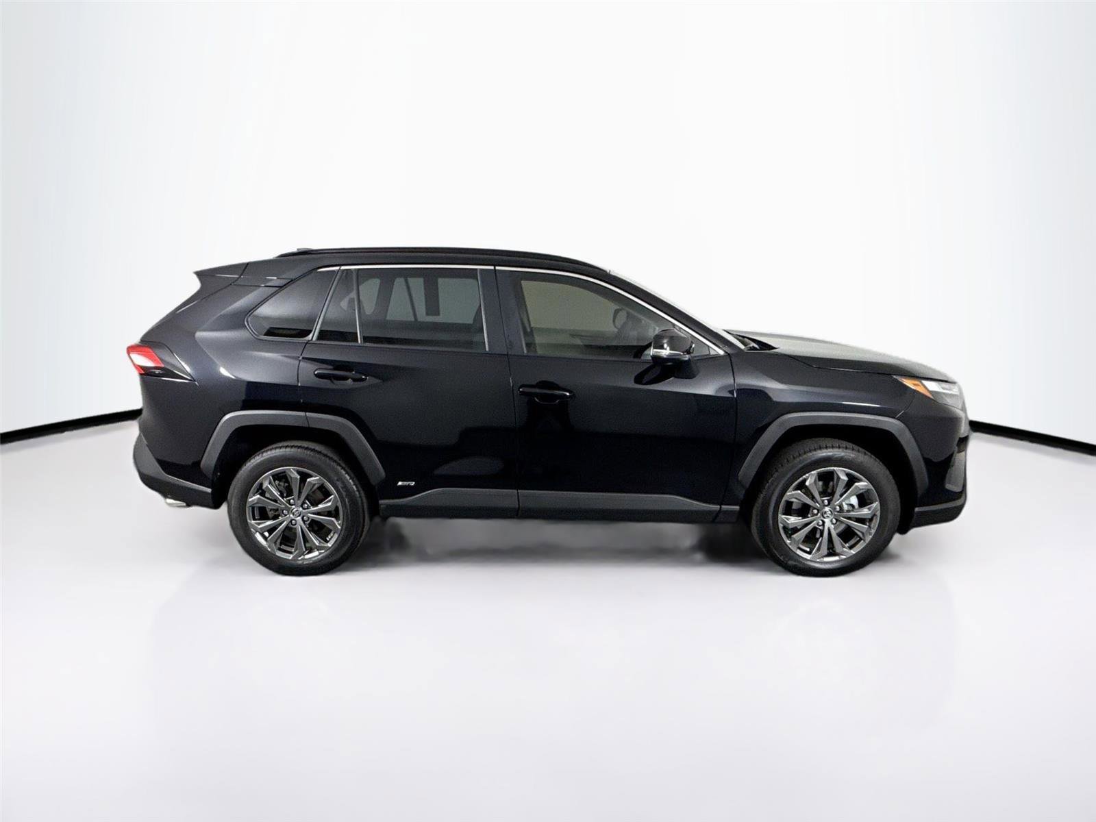 Certified 2025 Toyota RAV4 XLE Premium image 11