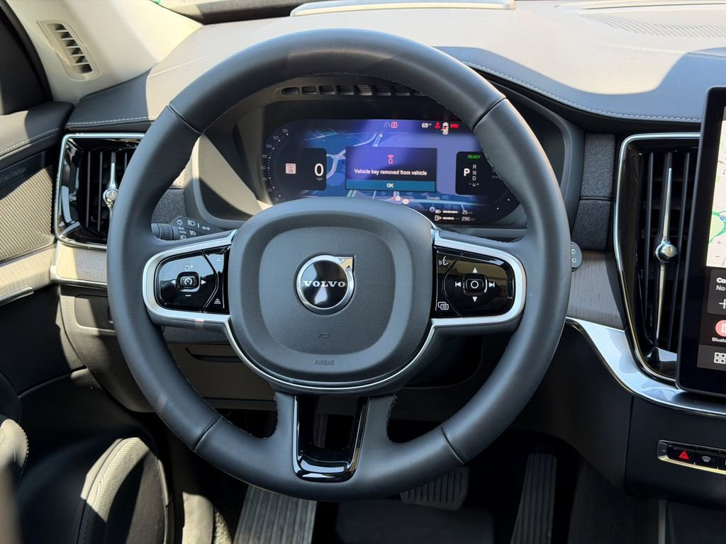 Certified 2025 Volvo XC90 T8 Ultra w/ Protection Package Premier AWD/4WD image 25