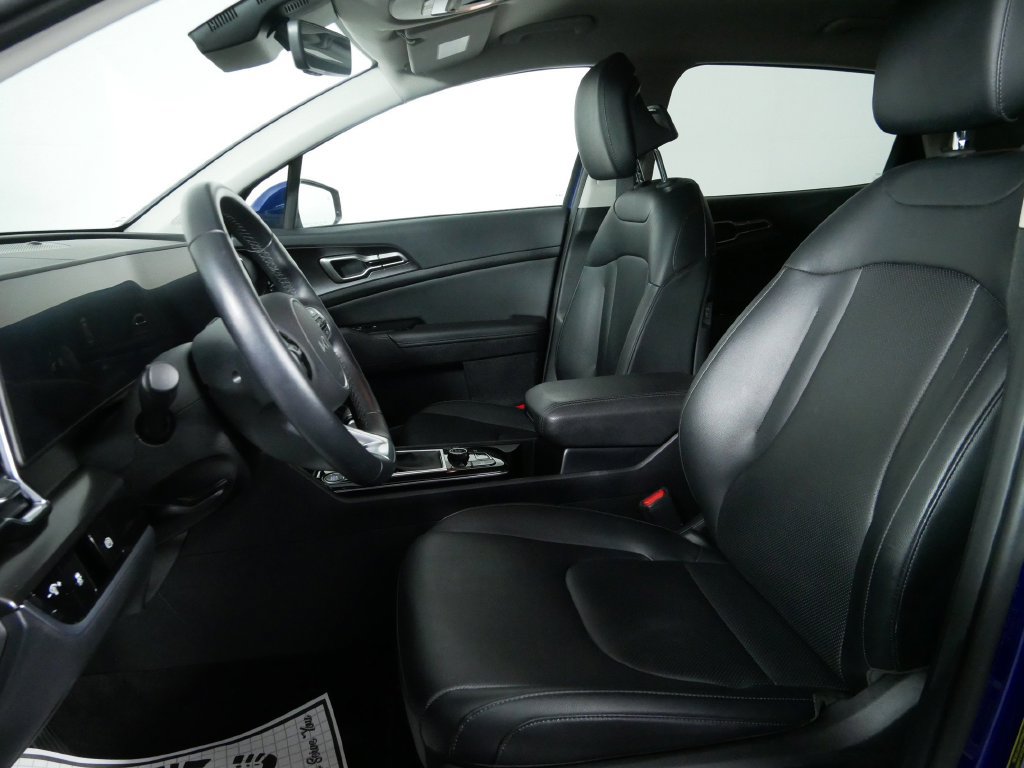 Used 2024 Kia Sportage EX AWD/4WD image 17