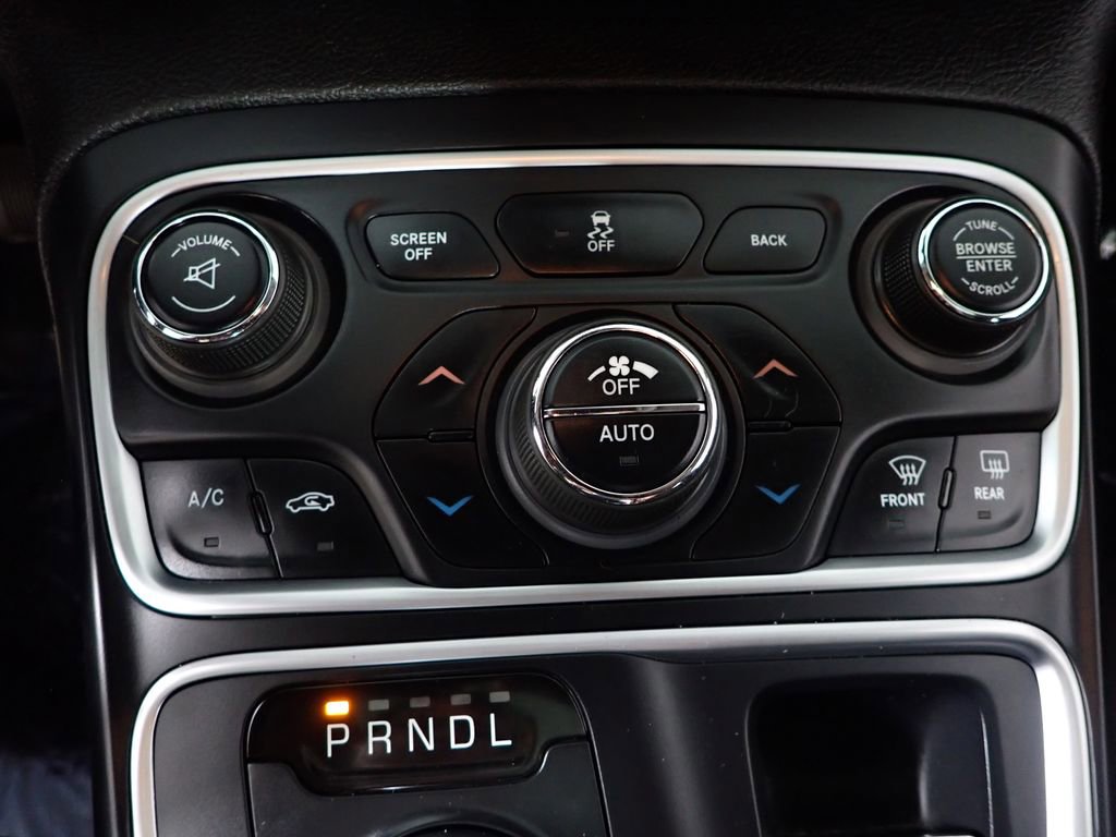 Used 2015 Chrysler 200 Limited w/ Convenience Group FWD image 36