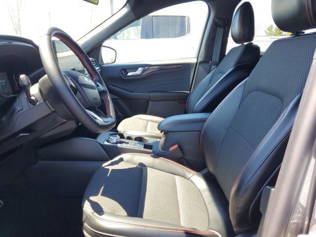 Certified 2024 Ford Escape ST-Line Select w/ Tech Pack #1 AWD/4WD image 9