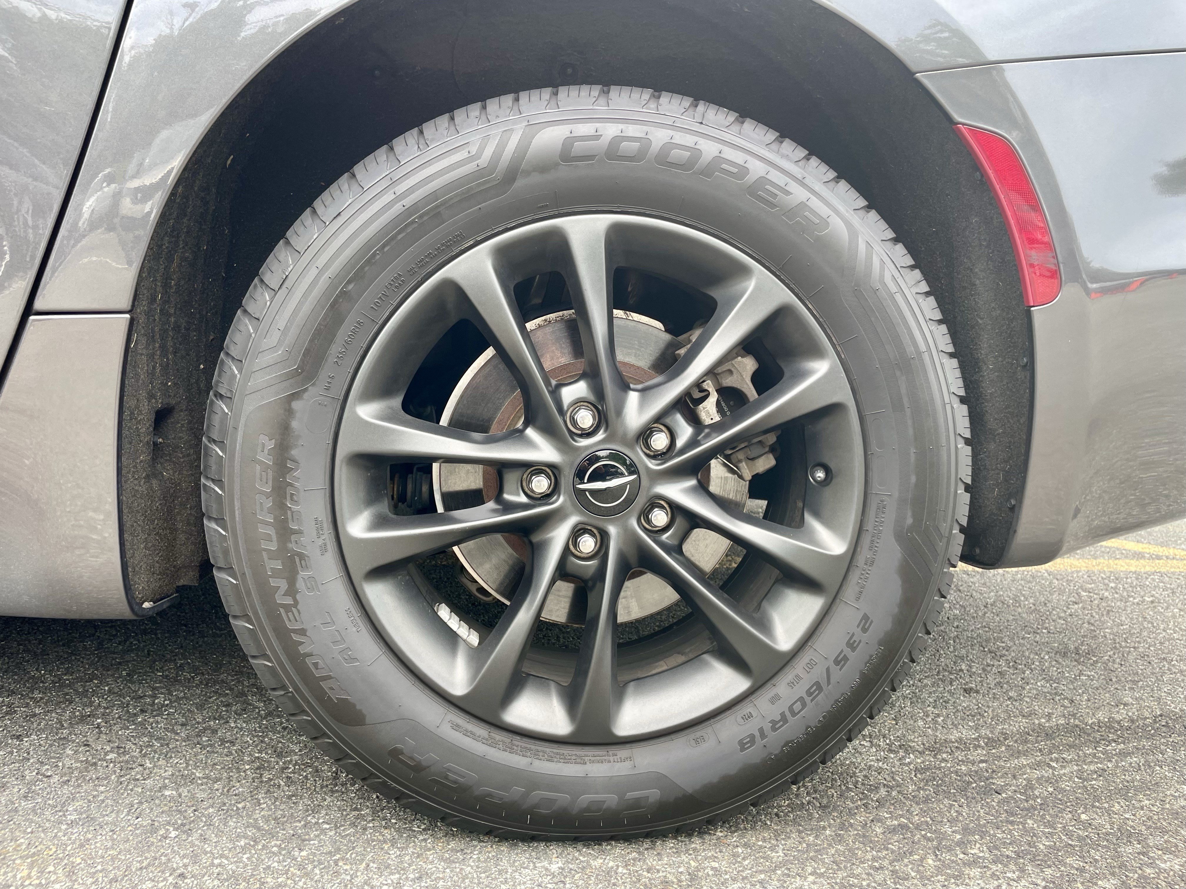 Used 2020 Chrysler Pacifica Touring-L w/ Advanced Safetytec Group AWD/4WD image 10