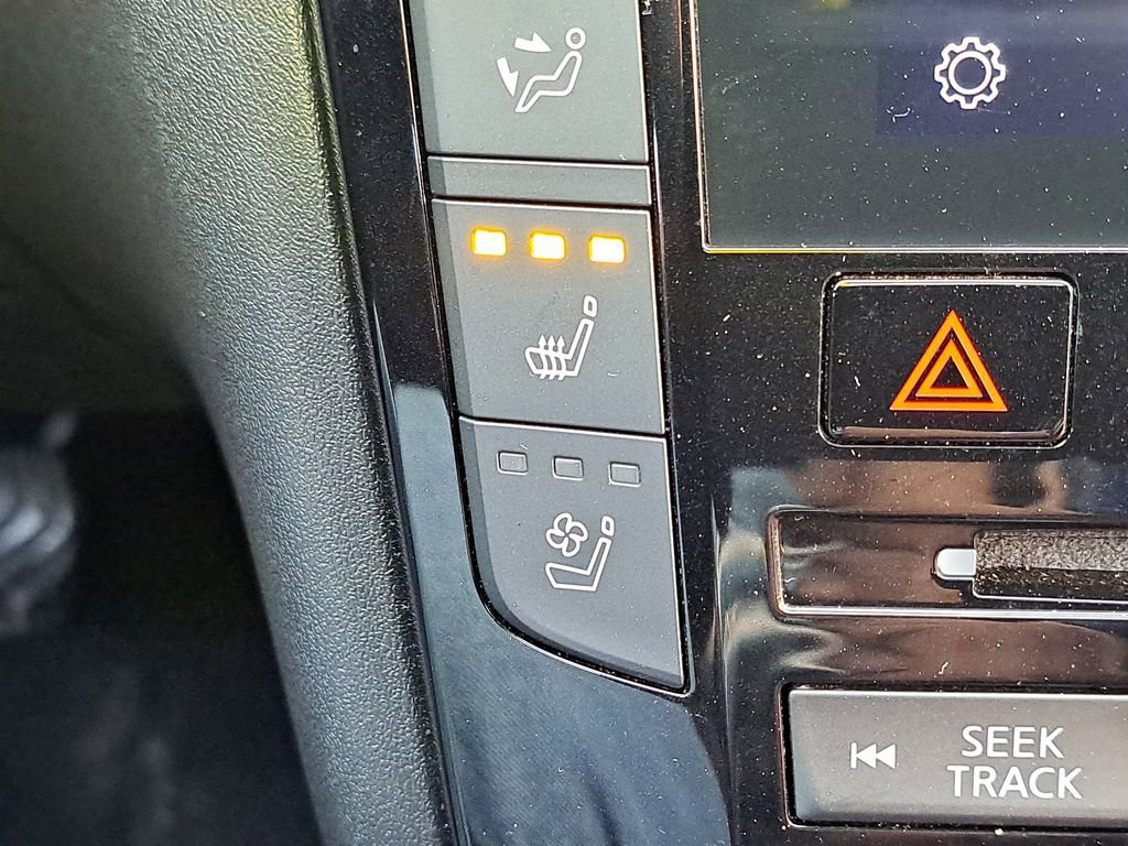 Used 2024 INFINITI QX50 Sport image 15