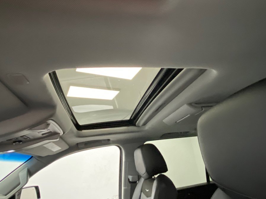 Used 2019 Cadillac Escalade ESV Premium Luxury image 21