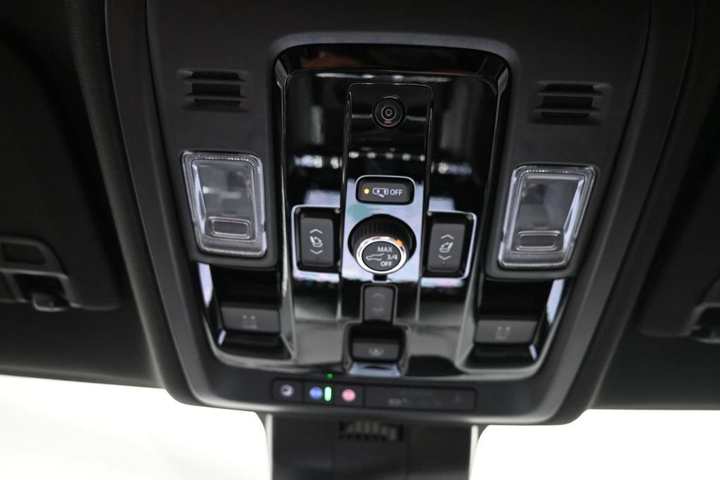 New 2026 GMC Yukon AT4 Ultimate AWD/4WD image 21