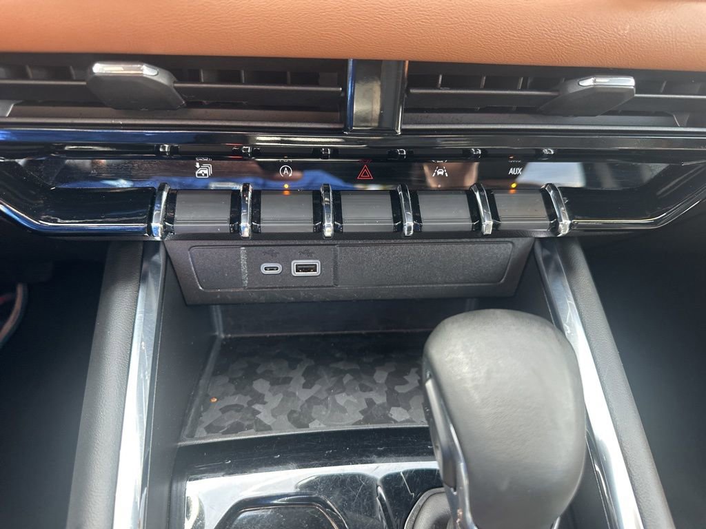 Used 2023 GMC Canyon AT4 w/ Technology Package image 5