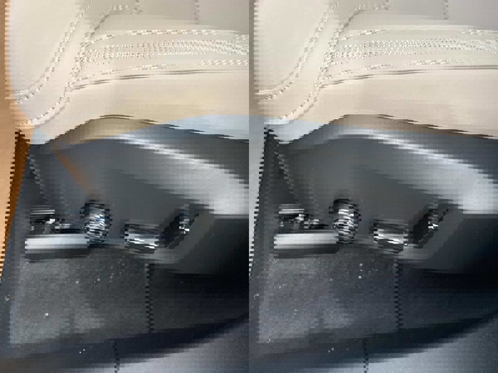 New 2026 Volvo XC60 B5 Plus w/ Climate Package image 18