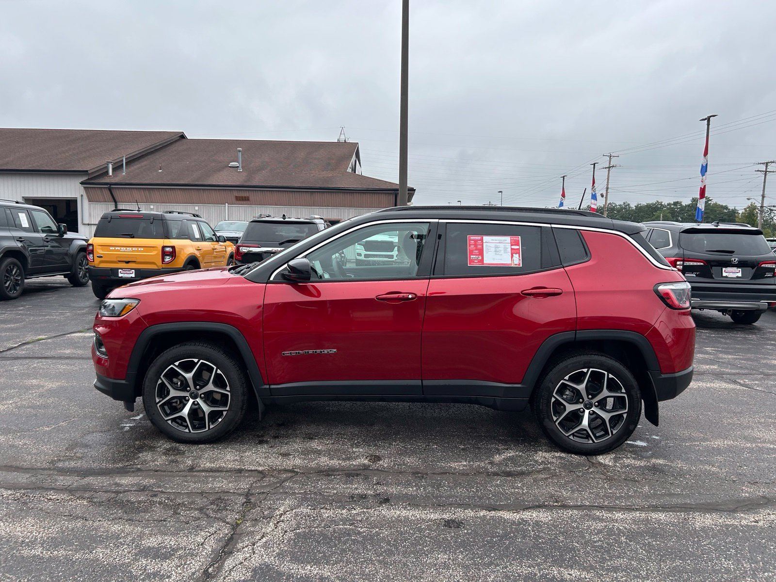 Used 2025 Jeep Compass Limited AWD/4WD image 2