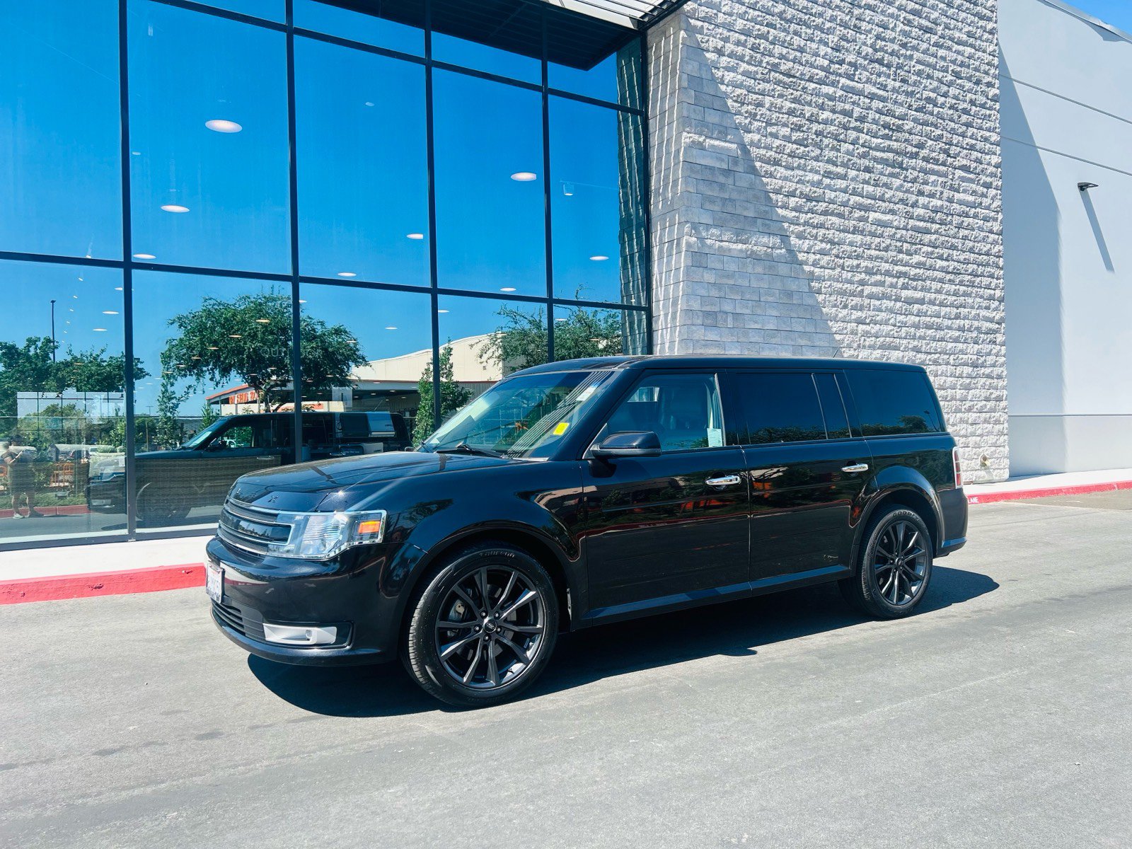 Used 2019 Ford Flex SEL w/ Equipment Group 202A FWD image 3