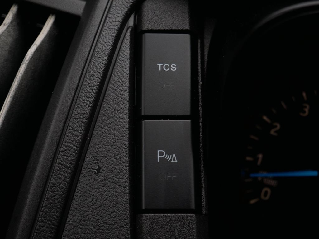 Certified 2019 Ford Transit 150 XL RWD image 20