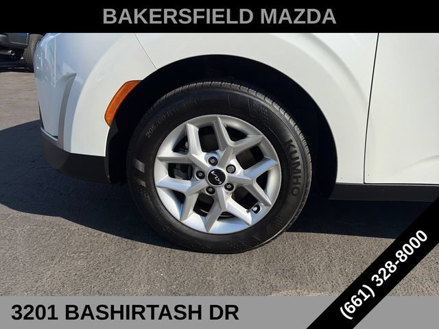 Used 2025 Kia Soul LX w/ LX Technology Package FWD image 18