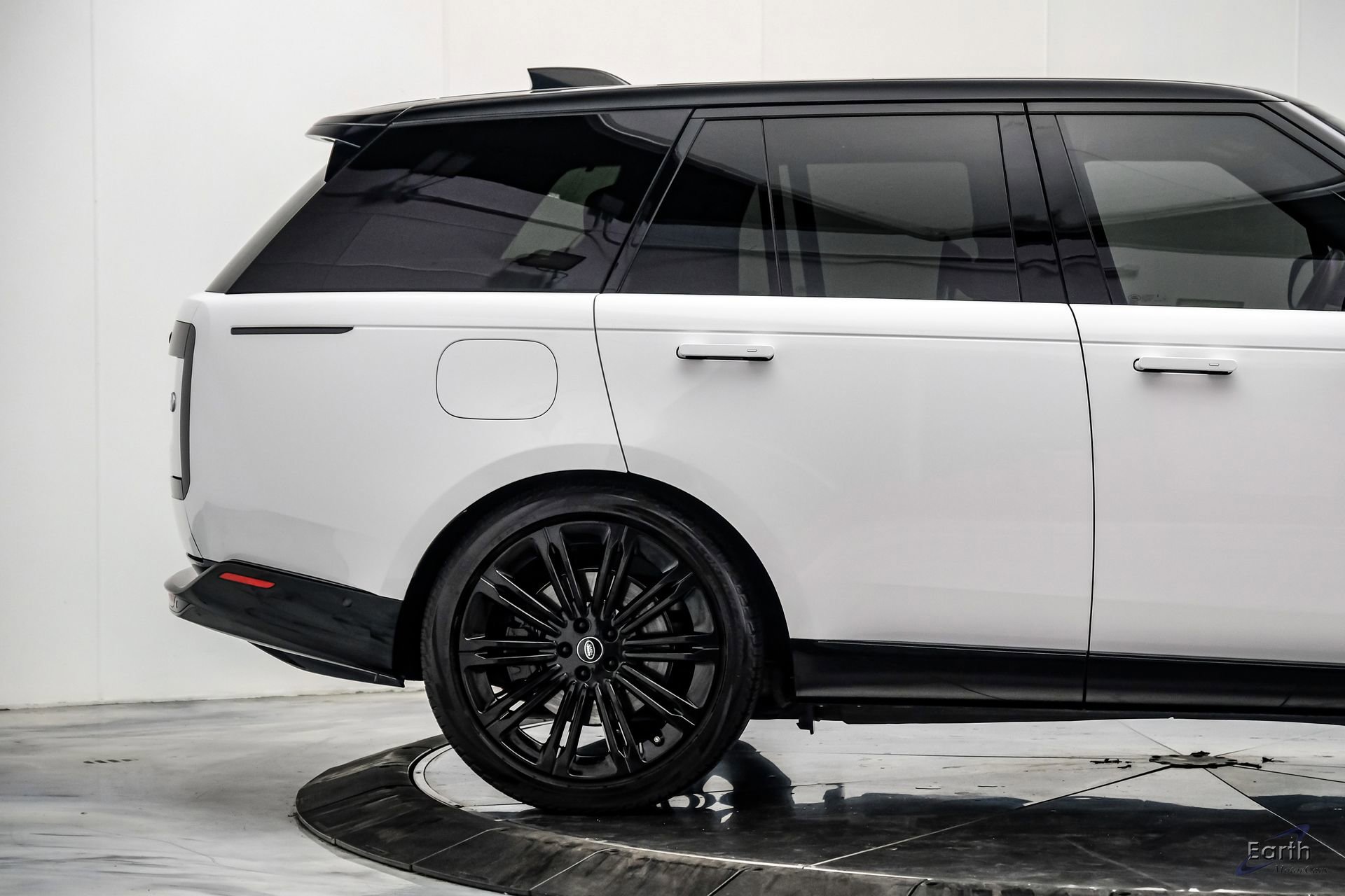 Used 2023 Land Rover Range Rover Autobiography AWD/4WD image 21