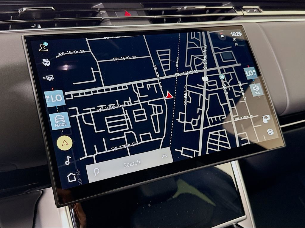 New 2026 Land Rover Range Rover SE image 16