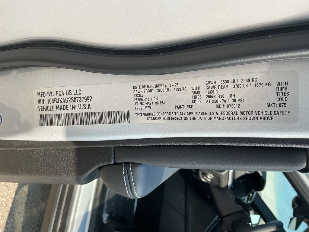 Certified 2025 Jeep Grand Cherokee L Laredo w/ Luxury Tech Group I AWD/4WD image 34