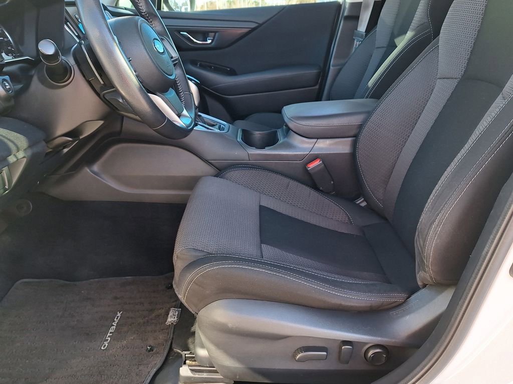 Used 2022 Subaru Outback Premium image 11