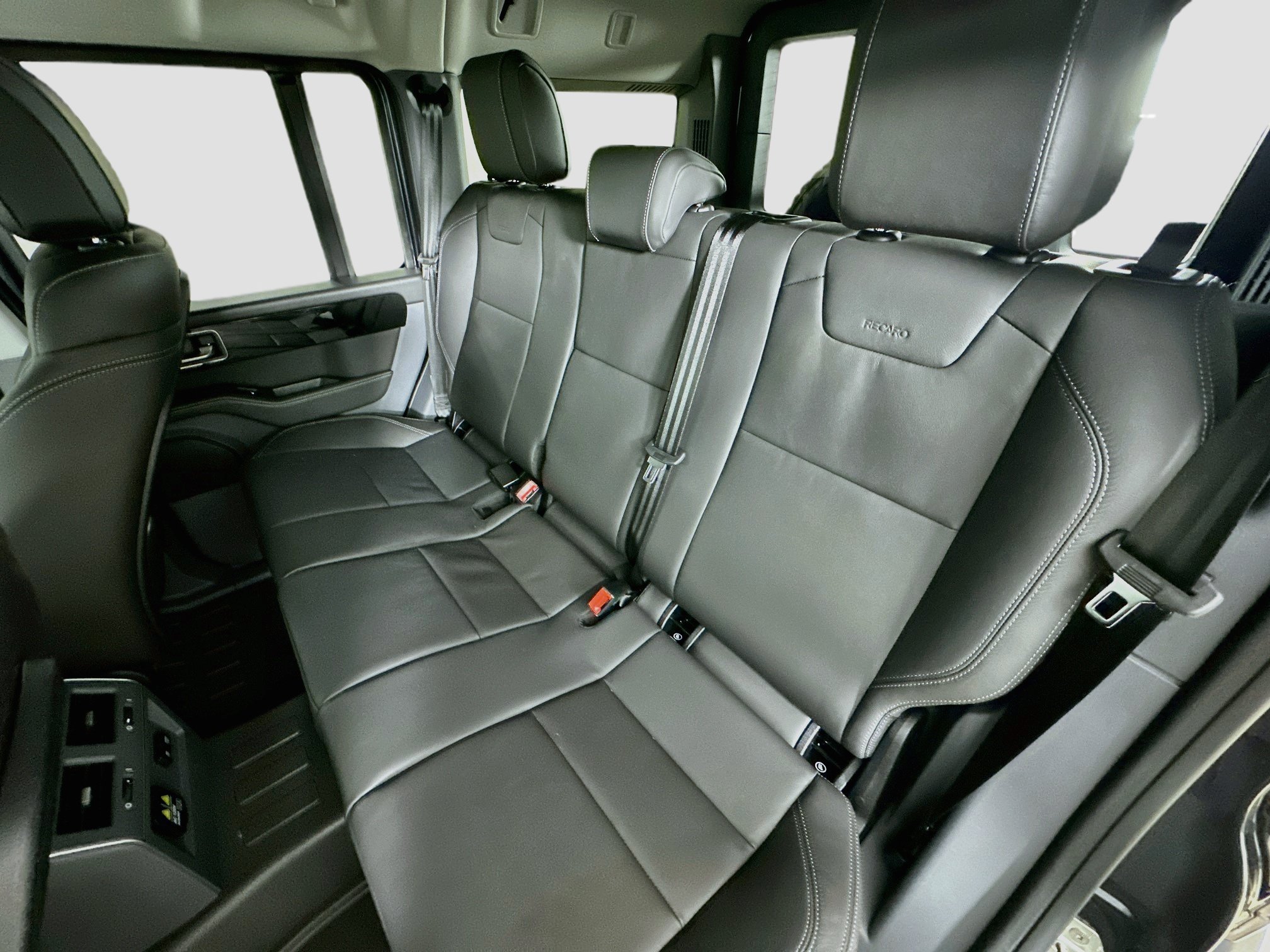 New 2026 INEOS Grenadier Station Wagon AWD/4WD image 38