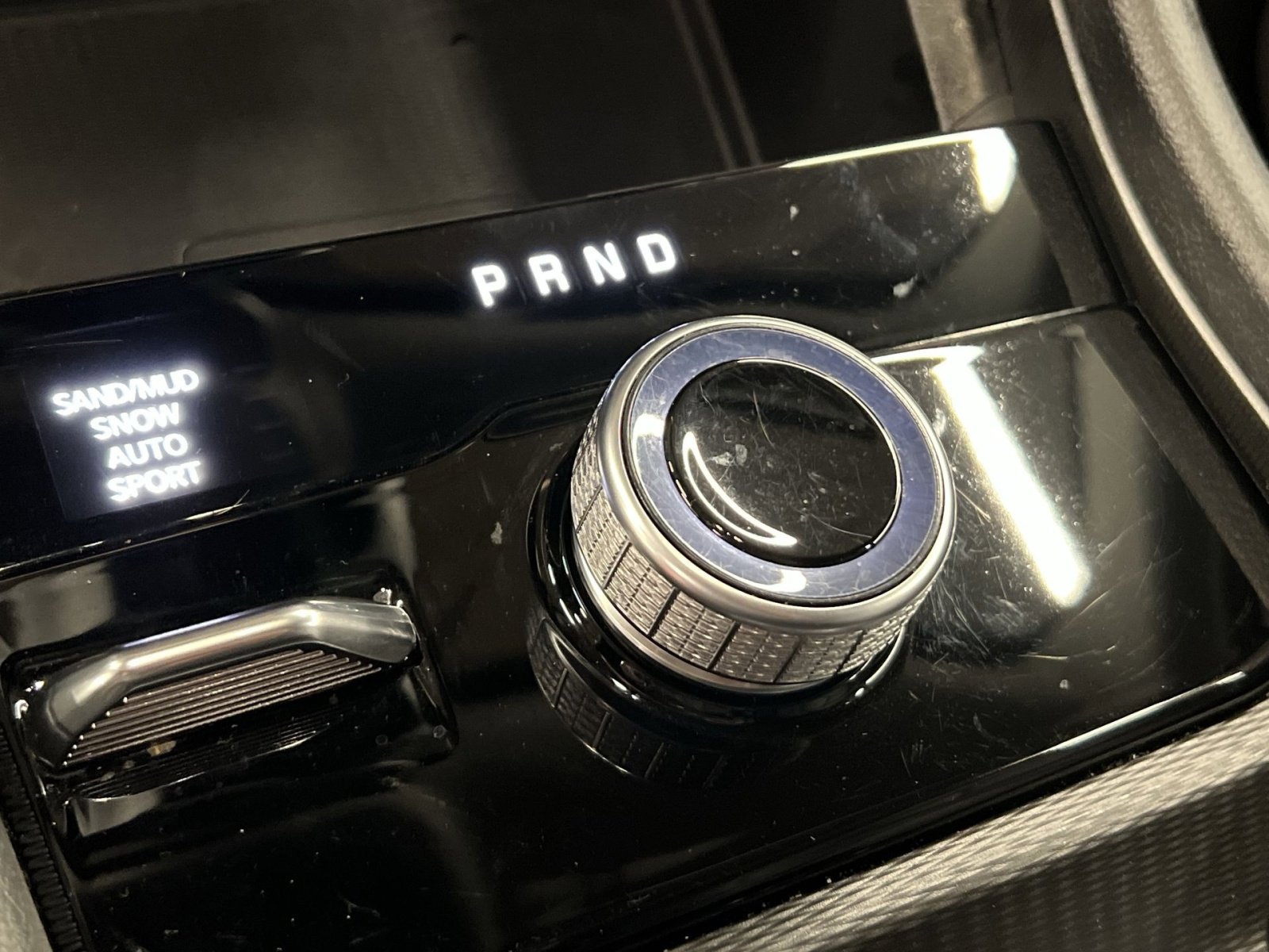 Used 2024 Jeep Grand Cherokee Limited w/ Luxury Tech Group II image 18