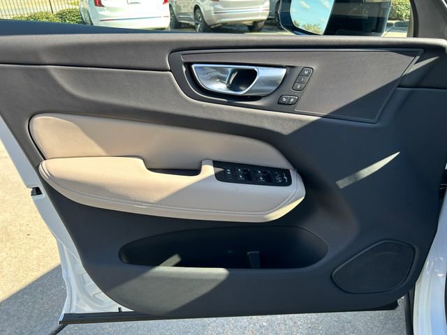 New 2026 Volvo XC60 B5 Core w/ Climate Package PRO image 14