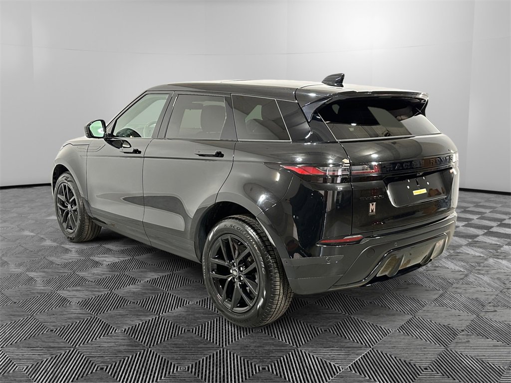 Used 2025 Land Rover Range Rover Evoque Dynamic SE image 3
