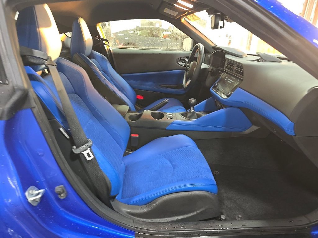 Certified 2025 Nissan Z Performance w/ Floor Mat Package RWD image 8