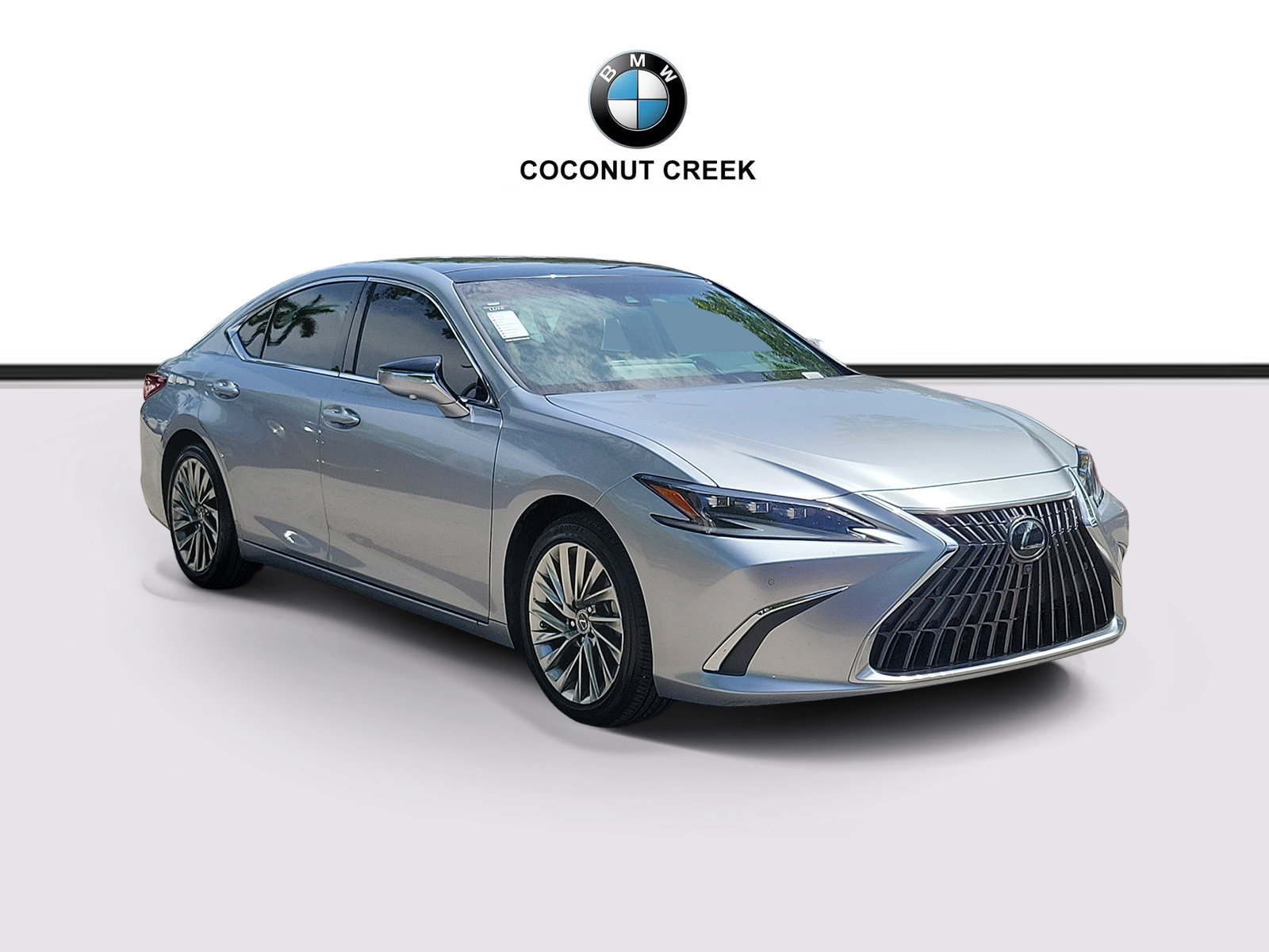 Used 2022 Lexus ES 350 Ultra Luxury w/ Accessory Package 2