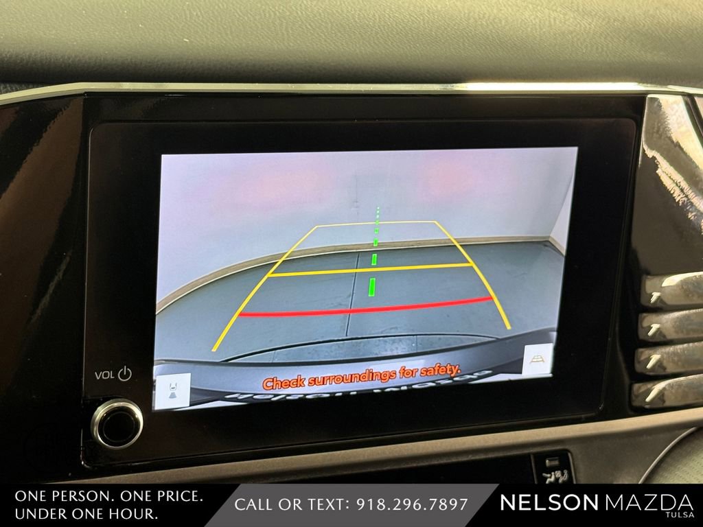 Used 2025 Toyota Camry SE w/ Convenience Package FWD image 32