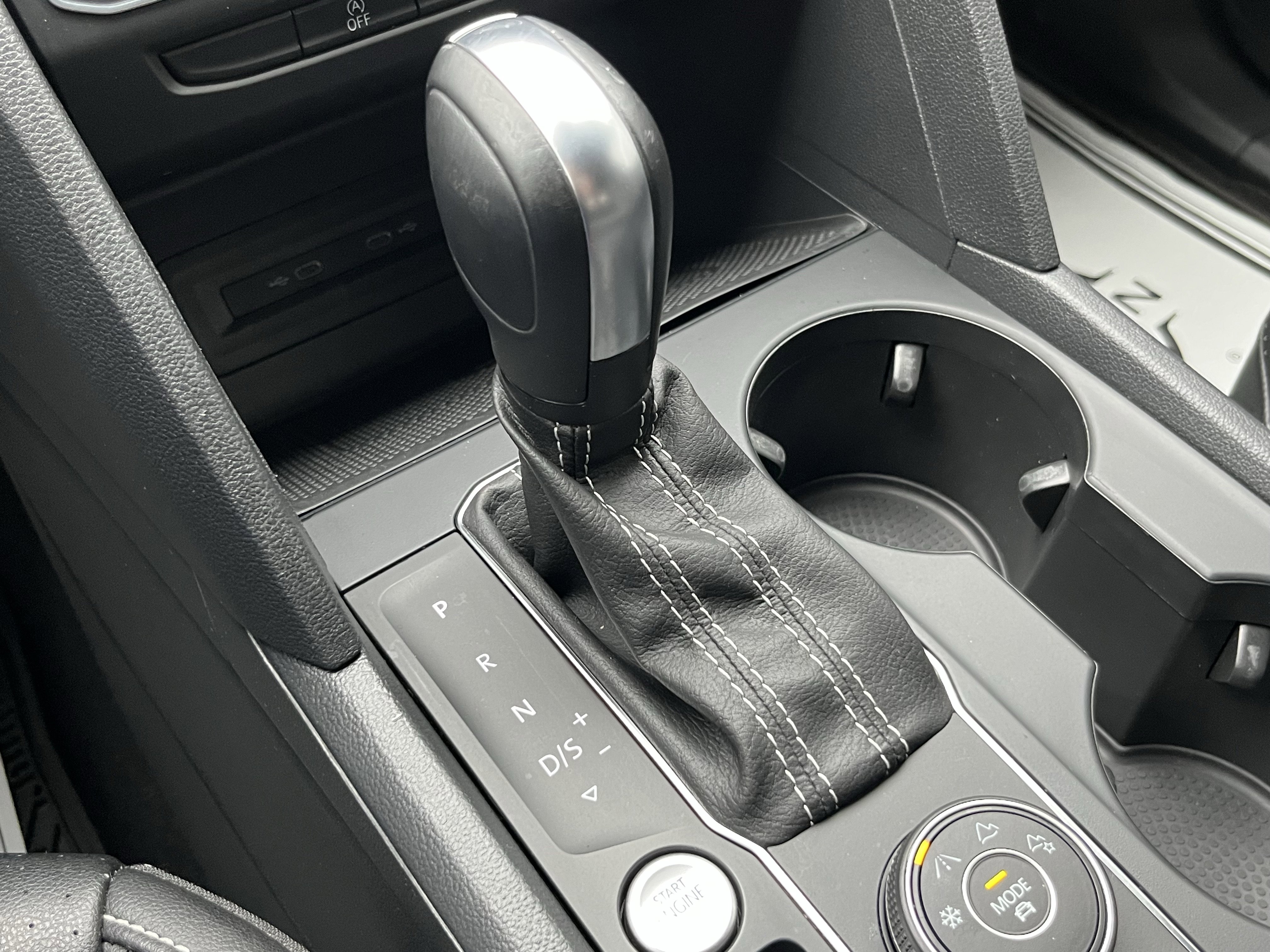 Used 2021 Volkswagen Atlas SE image 29