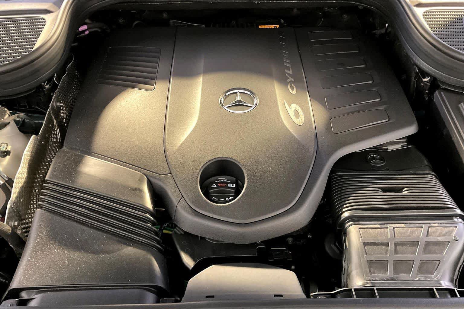New 2027 Mercedes-Benz GLS 450 4MATIC image 14