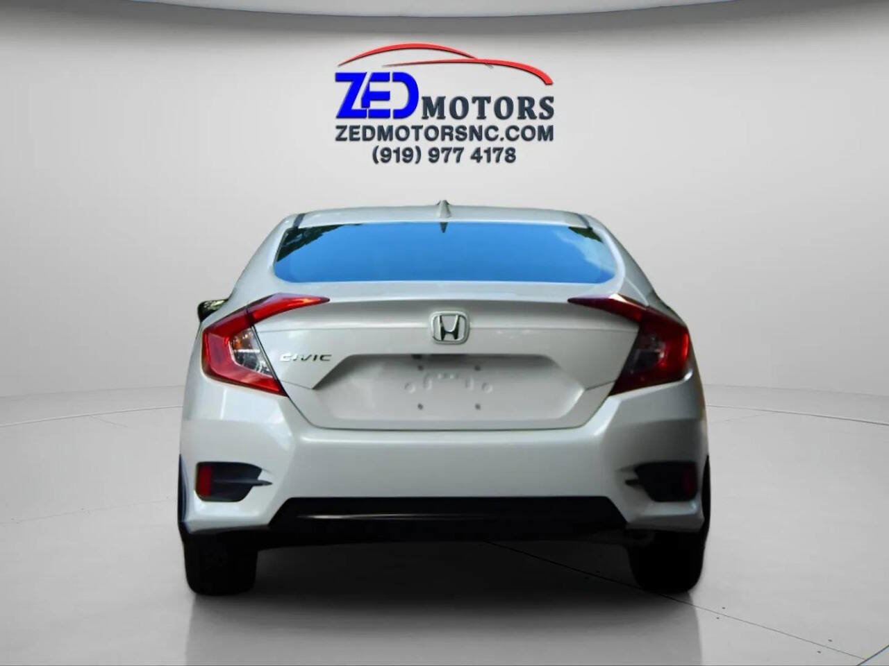 Used 2018 Honda Civic EX image 6